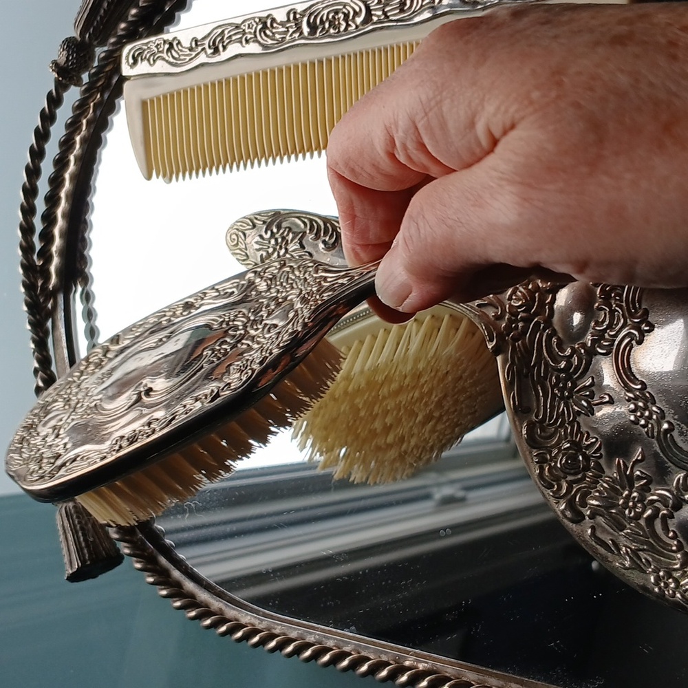 Vintage Ladies grooming Mirror, Brush and Comb. - Picture 7 of 11